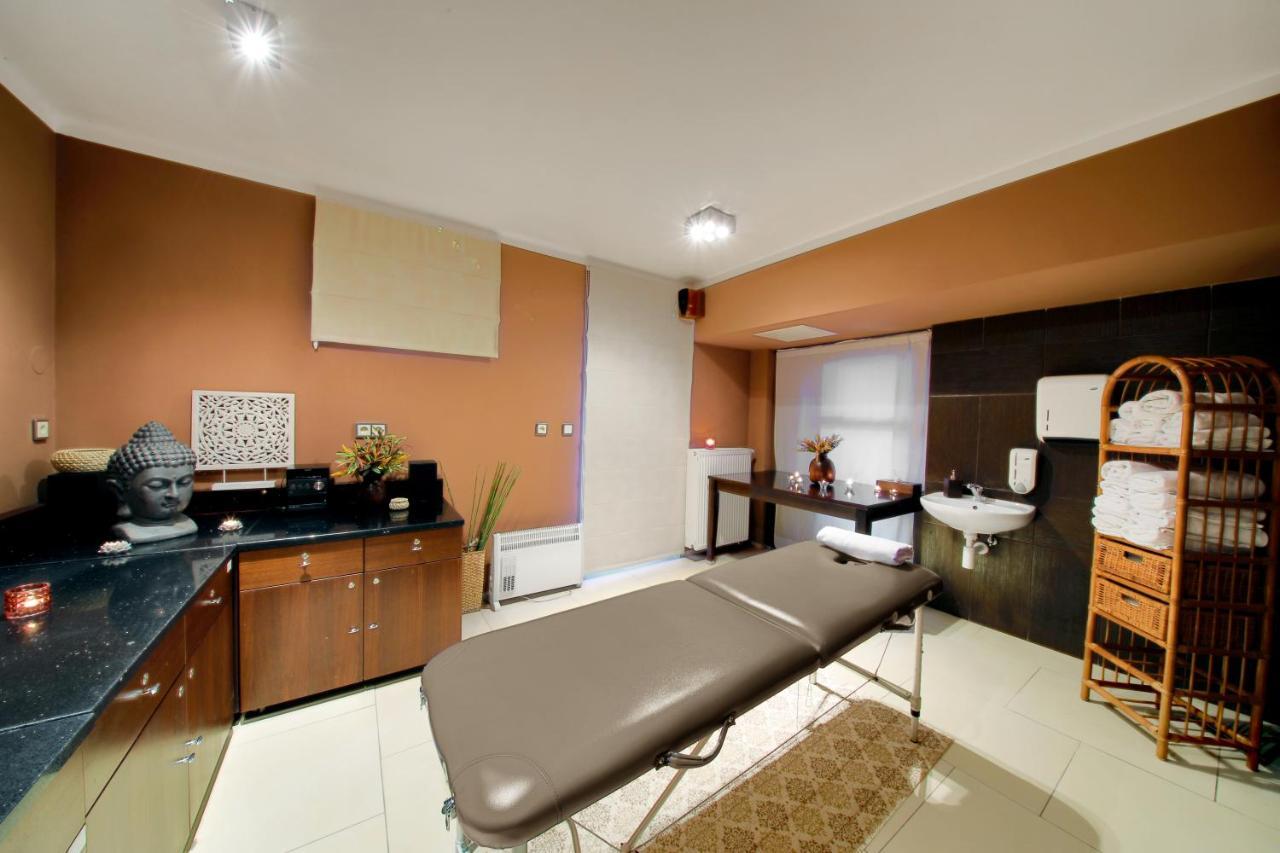 Hotel Brada Їчін Екстер'єр фото